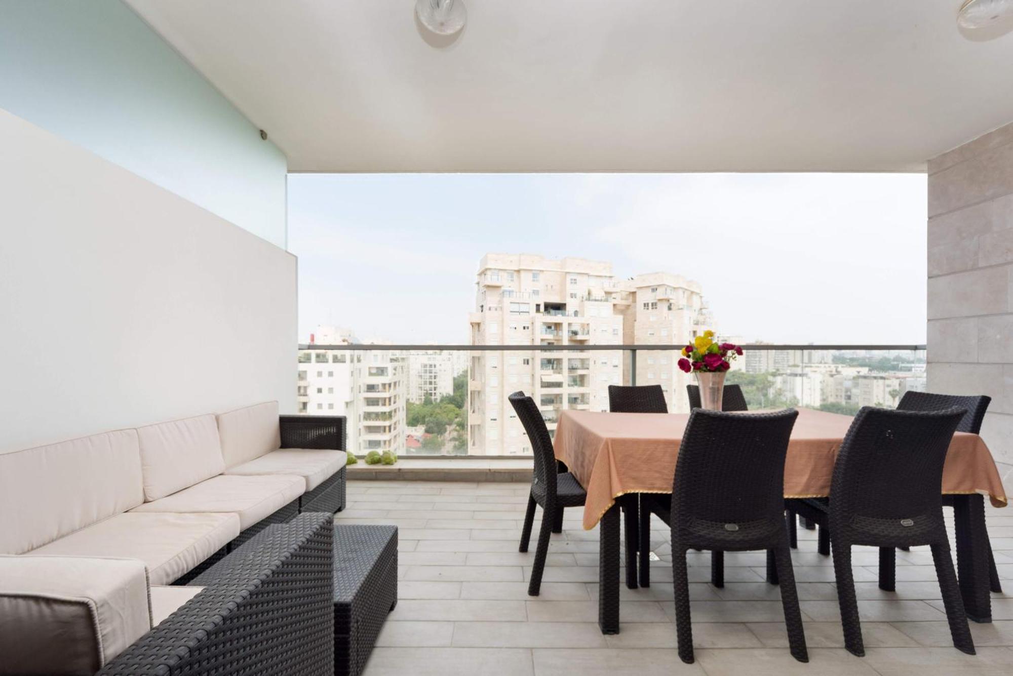 Ferienwohnung Urban Gem With Outdoor Lounge By Sea N' Rent Tel Aviv-Jaffa Exterior foto